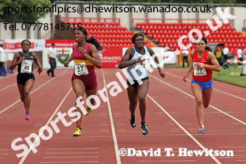 Senior girls 200 metres, 2015 English Schools, Gateshead. Photo: David T. Hewitson/Sports for All Pics